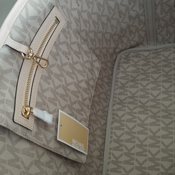 ⭐SOLD⭐Michael Kors - Picture 3 of 5